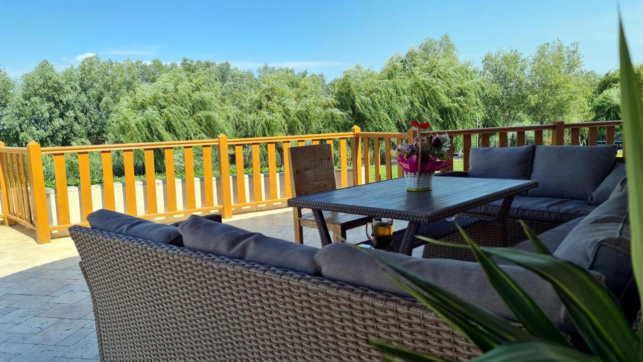 Pensiunea NEST Dunavăţu de Jos Exterior foto